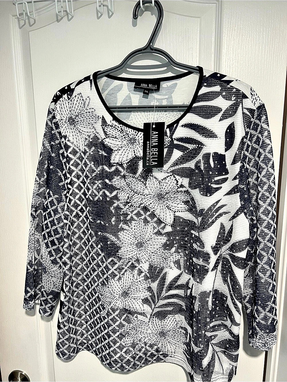 Anna Bella Floral Long Sleeve Top in Black & White NWT